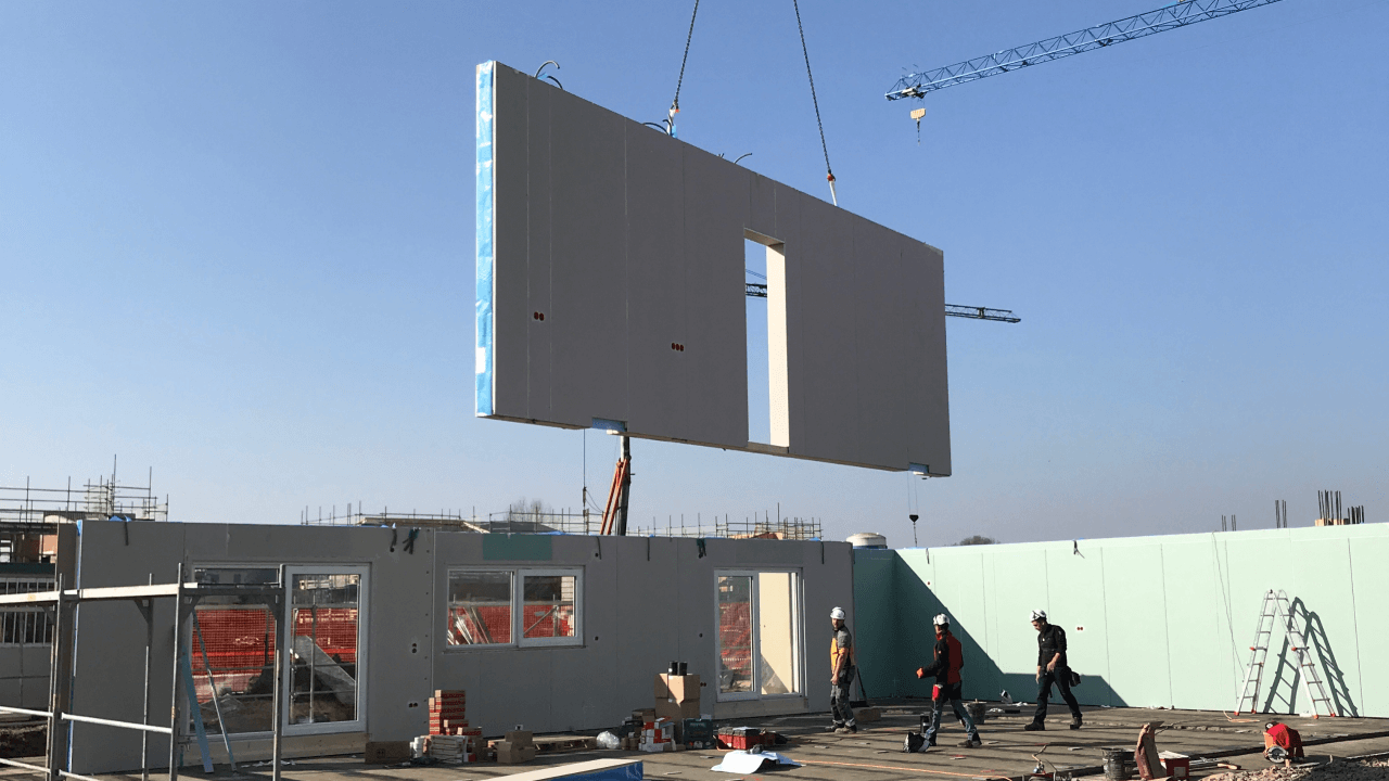 Costruzione di case in legno in bioedilizia su misura e chiavi in mano